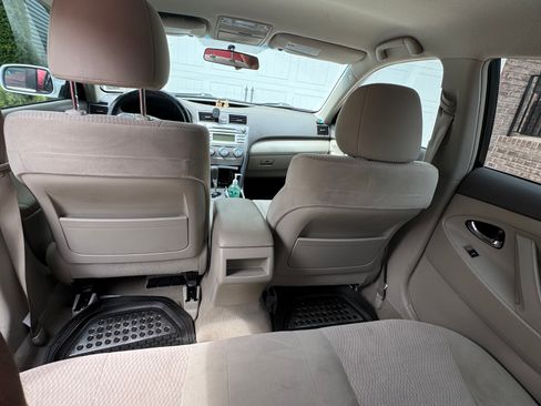 Used 2011 Toyota Camry LE FWD image 11
