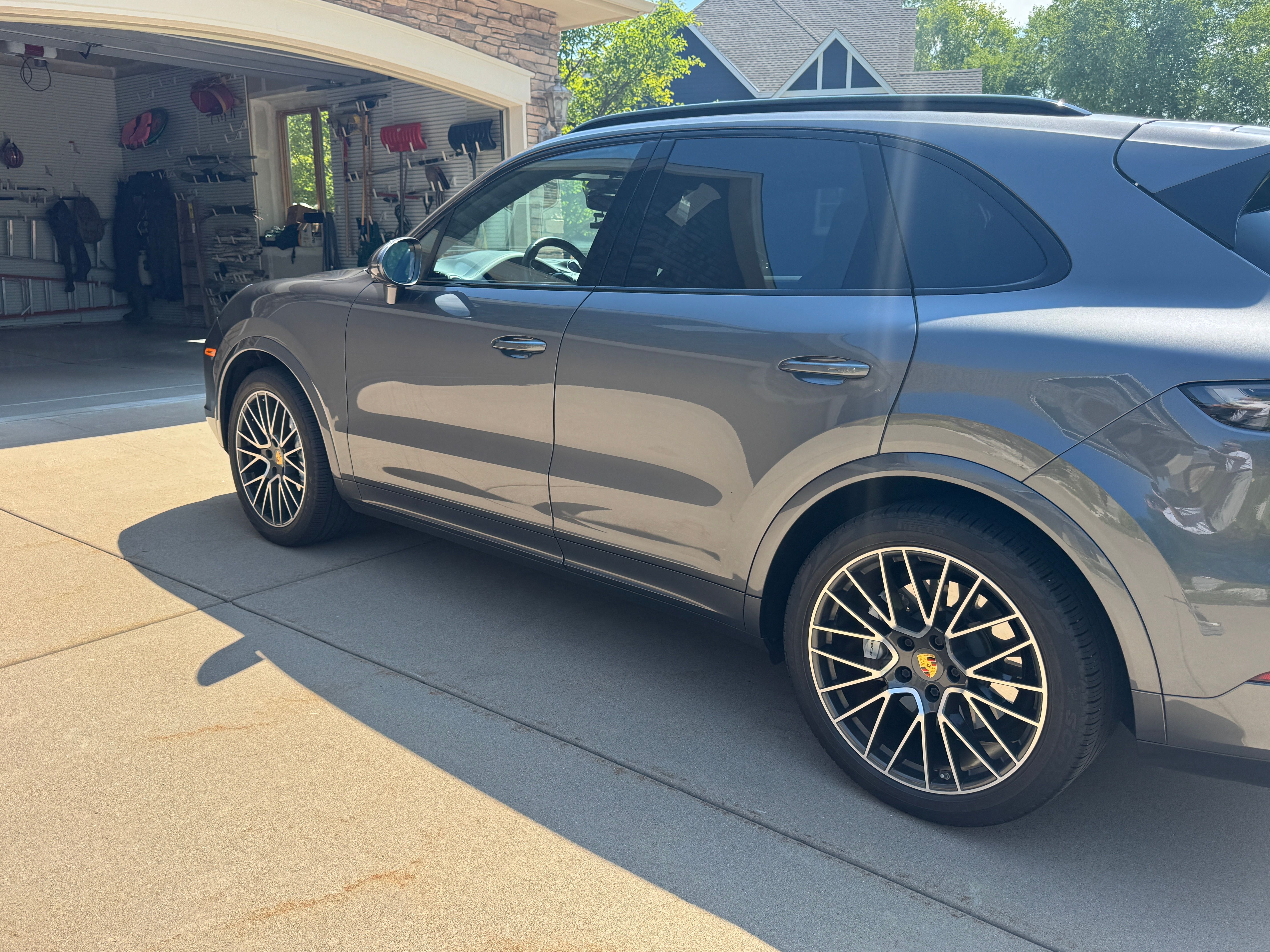 Used 2020 Porsche Cayenne Turbo AWD/4WD image 15