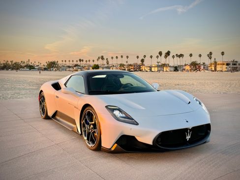 Used 2023 Maserati MC20 Spyder RWD image 28