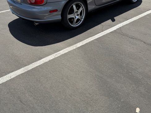 Used 2005 MAZDA MX-5 Miata MAZDASPEED RWD image 16