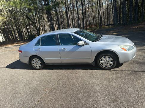 Used 2004 Honda Accord LX image 4