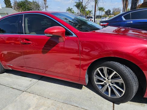 Used 2017 Lexus ES 300h image 6