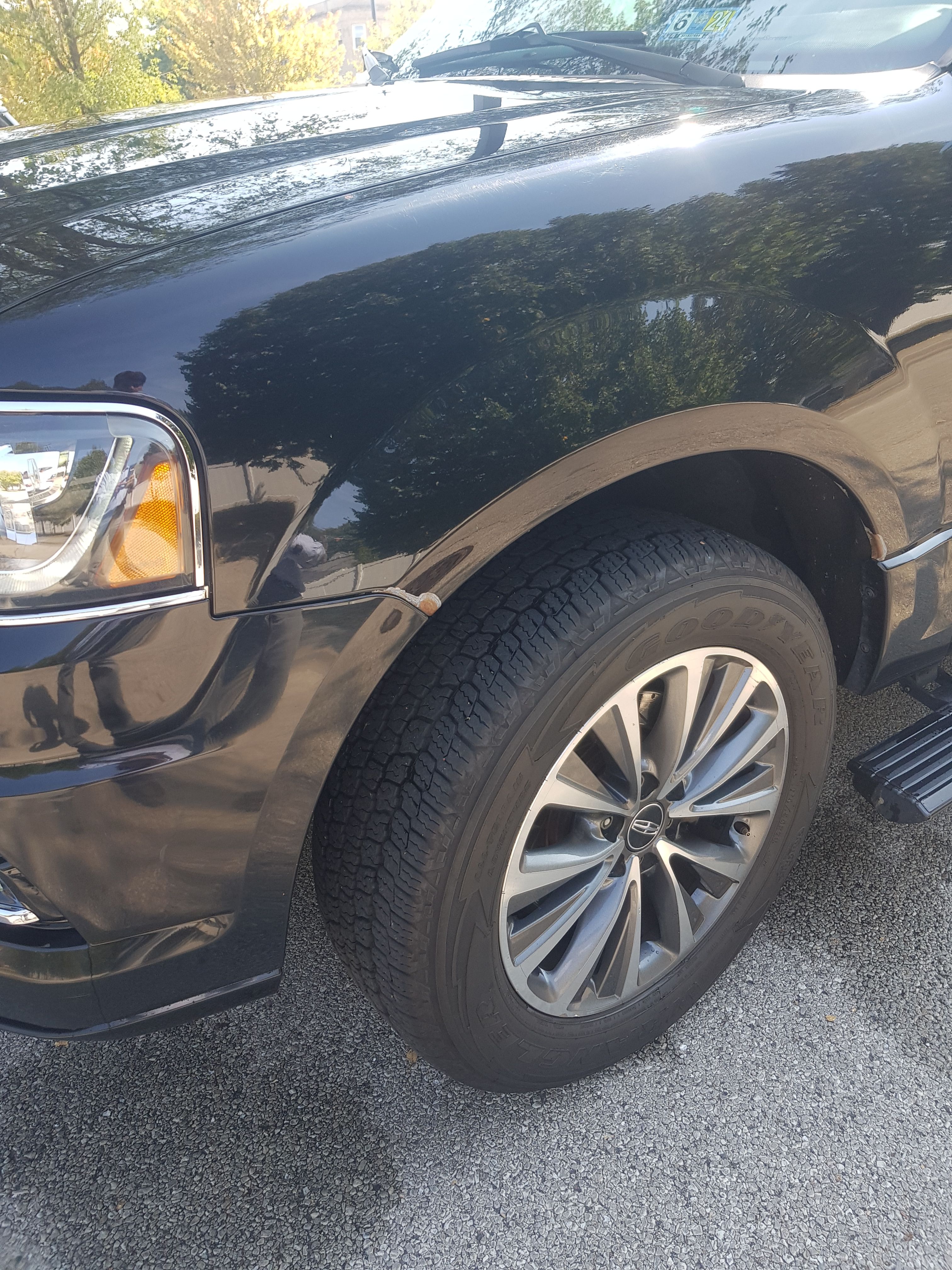 Used 2017 Lincoln Navigator L Select AWD/4WD image 5