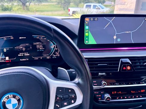 Used 2023 BMW 530e w/ M Sport Package RWD image 17