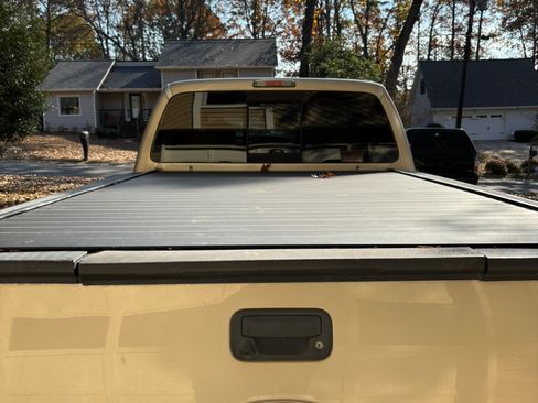 Used 2010 Ford F350 Lariat image 6