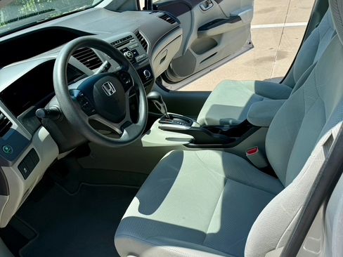 Used 2012 Honda Civic LX image 8