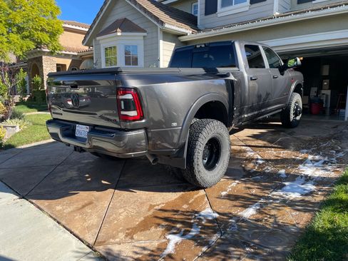 Used 2022 RAM 3500 Laramie image 8