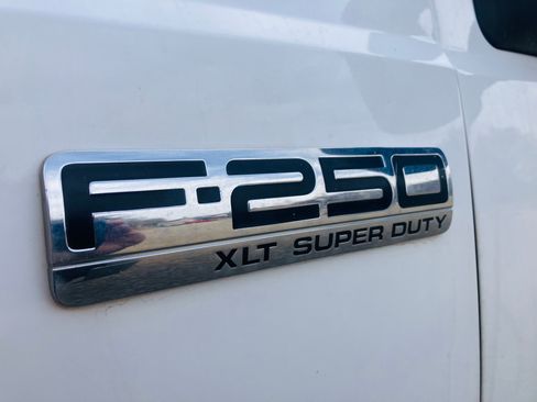 Used 2007 Ford F250 XLT image 10
