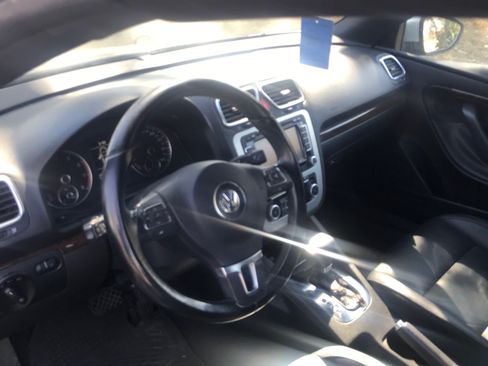 Used 2010 Volkswagen Eos Lux image 11