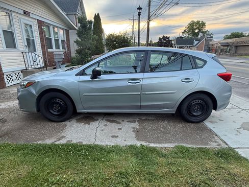 Used 2019 Subaru Impreza 2.0i w/ Eyesight AWD/4WD image 4