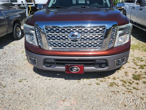 Used 2017 Nissan Titan Platinum Reserve image 14