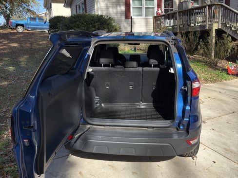 Used 2019 Ford EcoSport SE w/ SE Convenience Package image 5