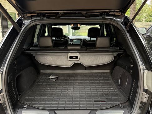 Used 2019 Jeep Grand Cherokee Overland image 5