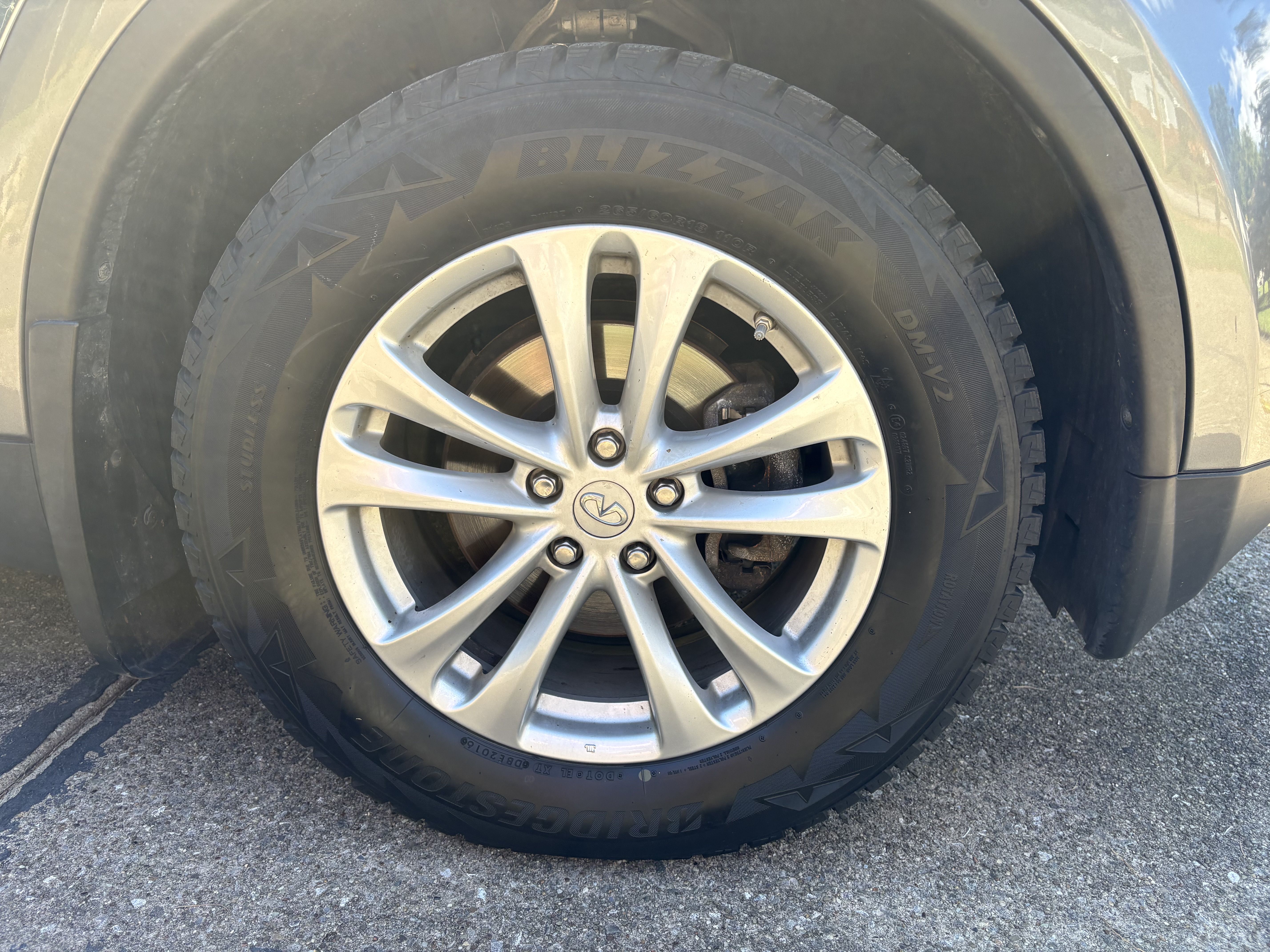 Used 2015 INFINITI QX70 AWD w/ Premium Package image 23