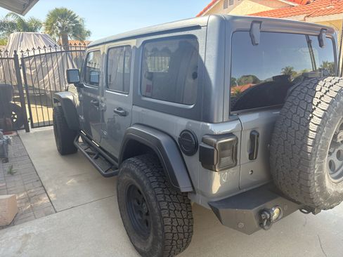 Used 2019 Jeep Wrangler Unlimited Sport S image 4