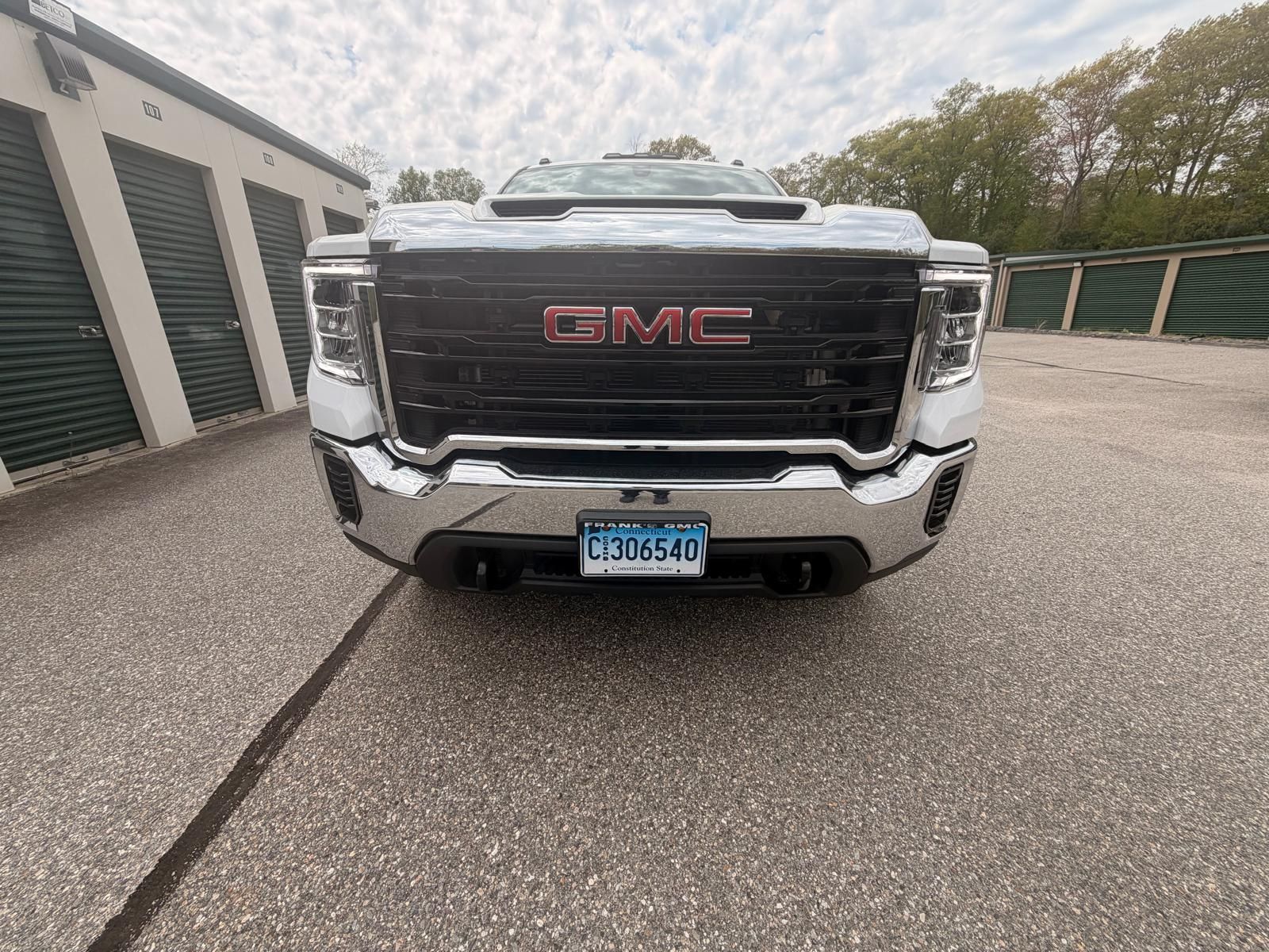 Used 2023 GMC Sierra 3500 Pro w/ Gooseneck/5TH Wheel Package AWD/4WD image 4