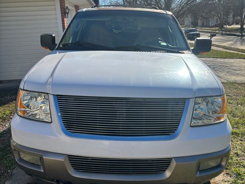 Used 2004 Ford Expedition Eddie Bauer image 4