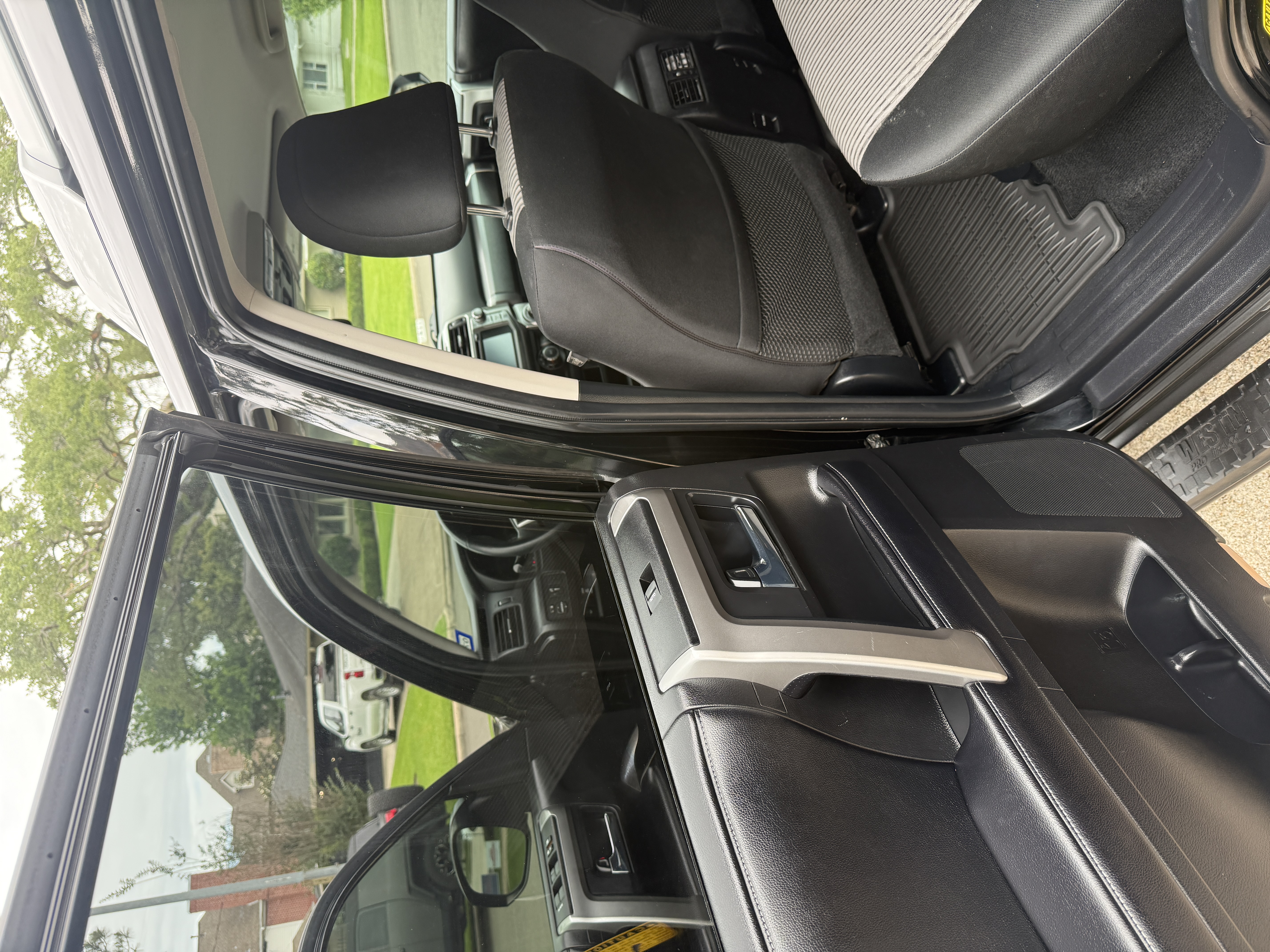 Used 2016 Toyota 4Runner SR5 RWD image 10