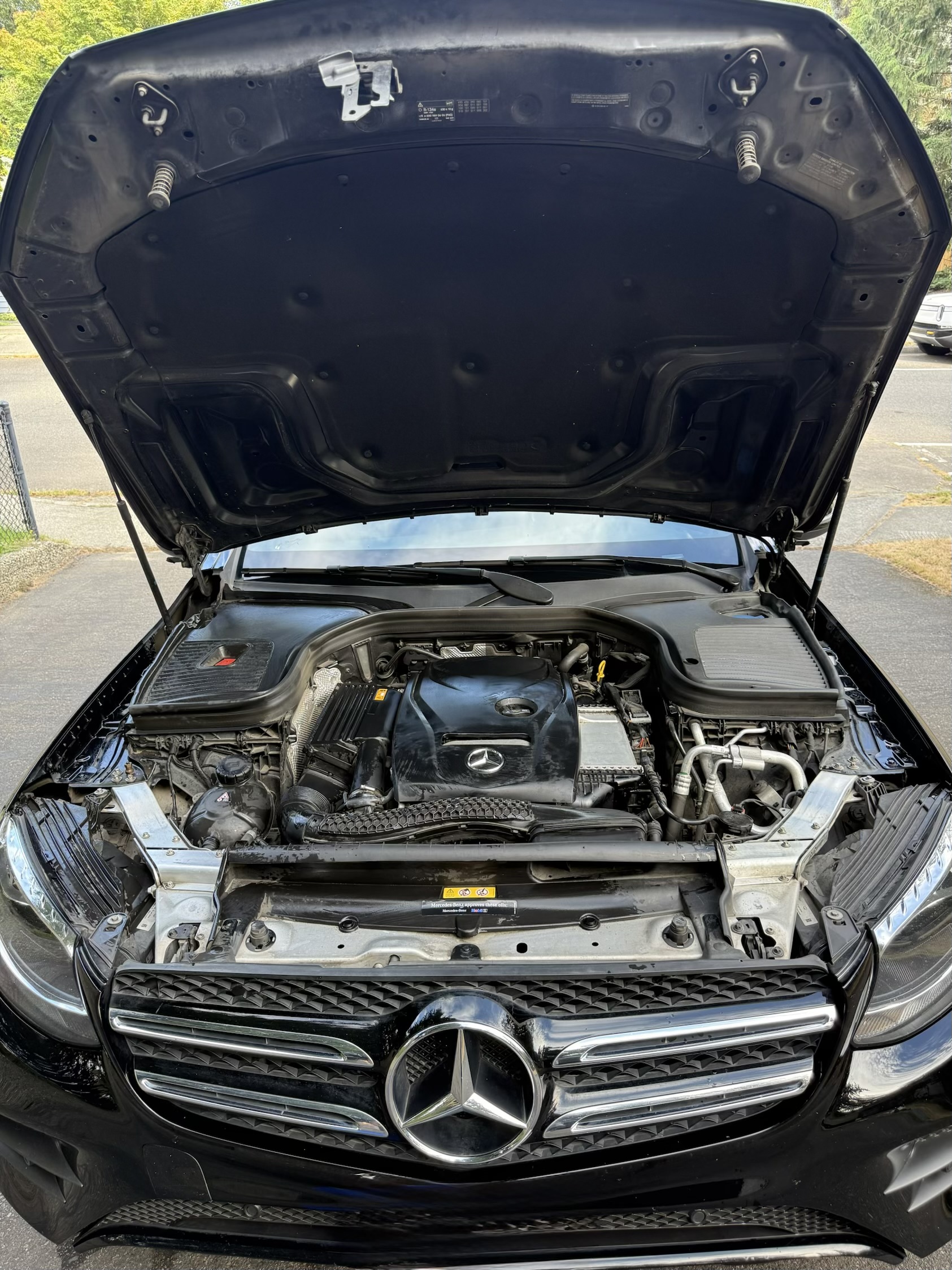 Used 2019 Mercedes-Benz GLC 300 4MATIC image 10