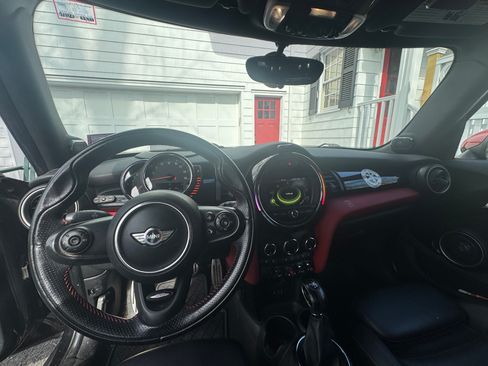 Used 2015 MINI Cooper S image 4