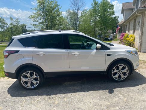 Used 2017 Ford Escape Titanium AWD/4WD image 1