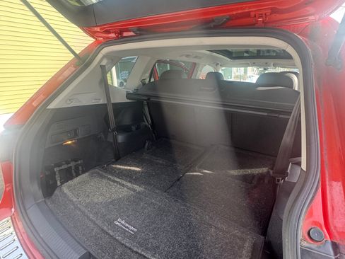 Used 2019 Volkswagen Tiguan SE w/ Panoramic Sunroof Package image 13