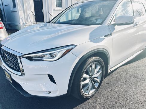 Used 2019 INFINITI QX50 Luxe w/ Cargo Package AWD/4WD image 9