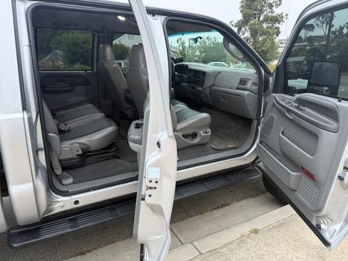 Used 2004 Ford F350 XLT AWD/4WD image 4