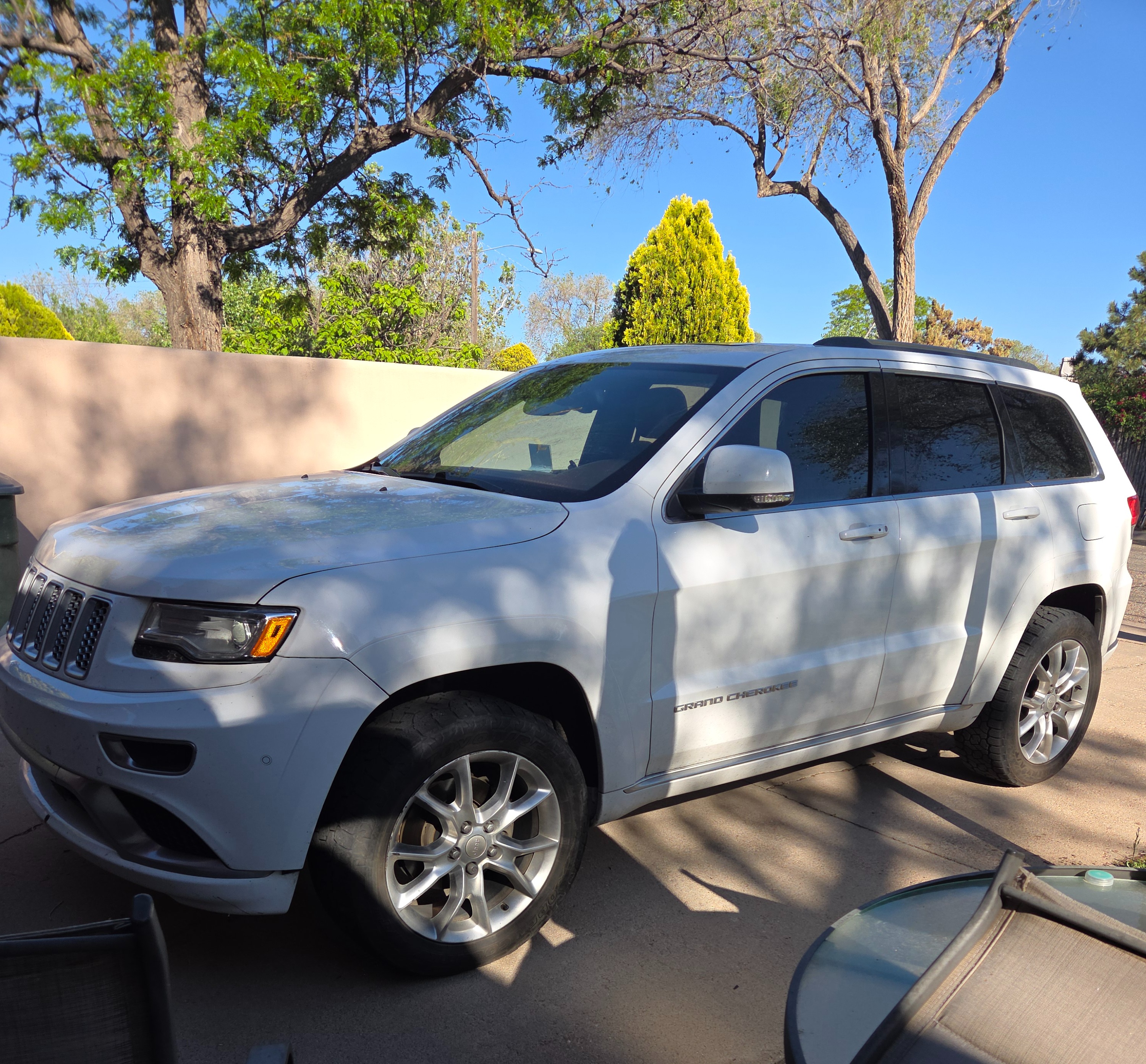 Used 2016 Jeep Grand Cherokee Summit w/ Platinum Series Group AWD/4WD image 2