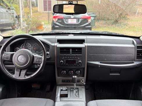 Used 2012 Jeep Liberty Sport w/ Popular Equipment Group image 4