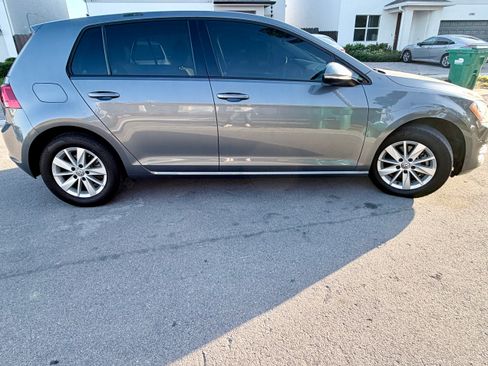 Used 2016 Volkswagen Golf S image 6