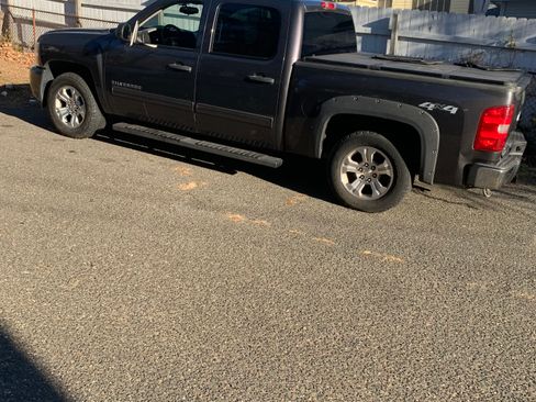 Used 2011 Chevrolet Silverado 1500 LS image 10