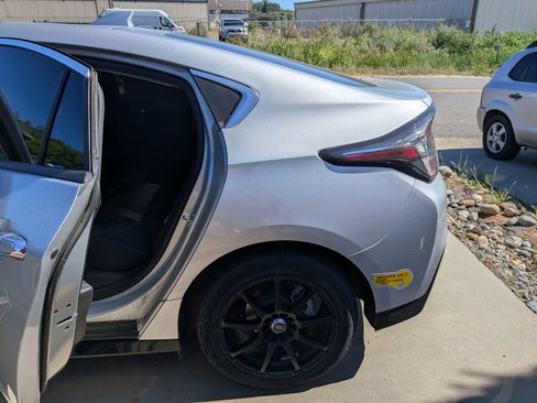 Used 2017 Chevrolet Volt LT FWD image 18