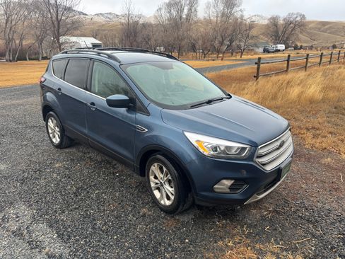 Used 2018 Ford Escape SEL AWD/4WD image 4