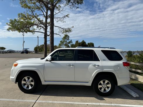 Used 2012 Toyota 4Runner SR5 image 6