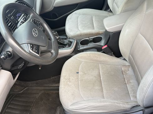 Used 2017 Hyundai Elantra SE FWD image 11