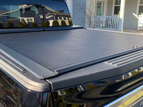 Used 2018 Ford F150 Platinum w/ Equipment Group 701A Luxury image 12