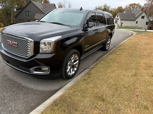 Used 2016 GMC Yukon XL Denali w/ Open Road Package image 1