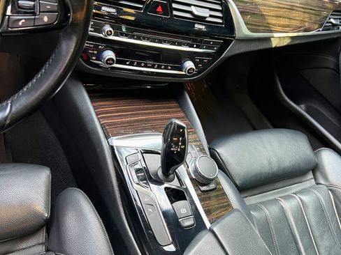 Used 2018 BMW 530e image 13