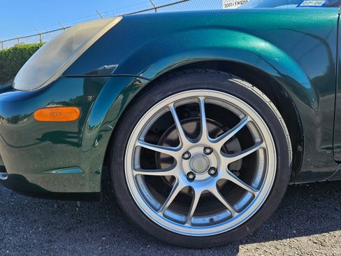 Used 2003 Toyota MR2 image 23