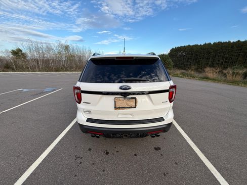 Used 2019 Ford Explorer Sport w/ Equipment Group 401A image 2