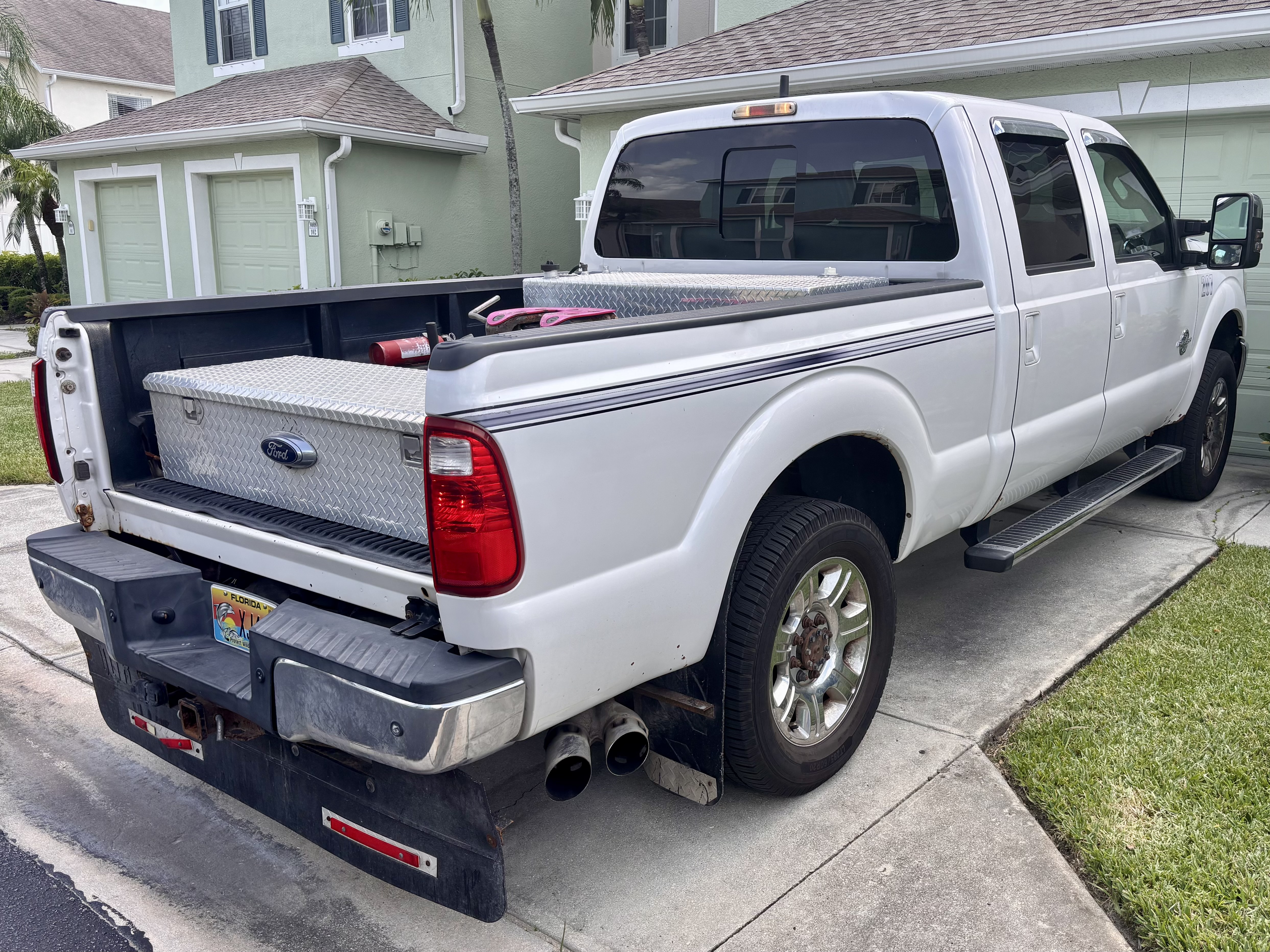 Used 2015 Ford F250 Lariat w/ Lariat Ultimate Package AWD/4WD image 16