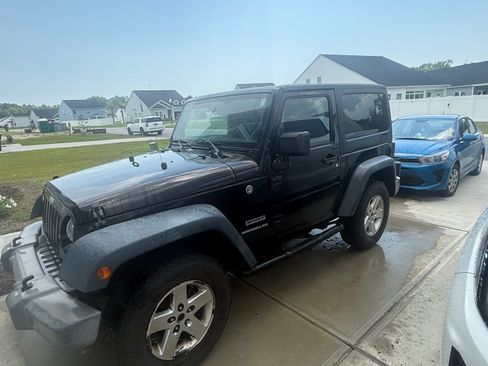 Used 2016 Jeep Wrangler Sport w/ Quick Order Package 24S AWD/4WD image 6