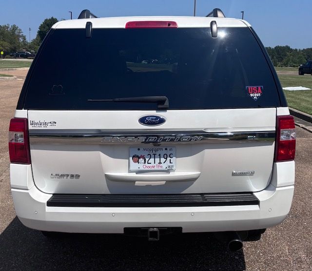 Used 2017 Ford Expedition EL Limited w/ Equipment Group 301A RWD image 2