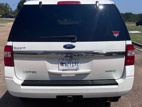 Used 2017 Ford Expedition EL Limited w/ Equipment Group 301A RWD image 2
