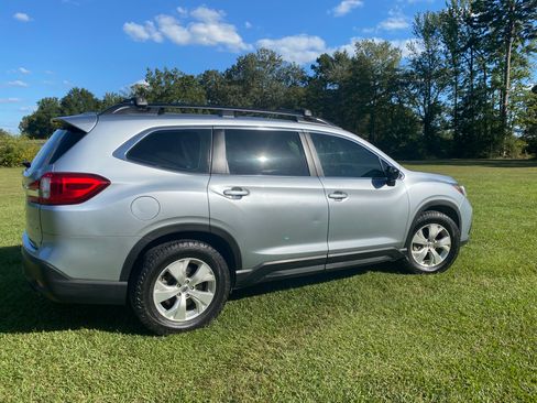 Used 2019 Subaru Ascent 8-Passenger AWD/4WD image 2
