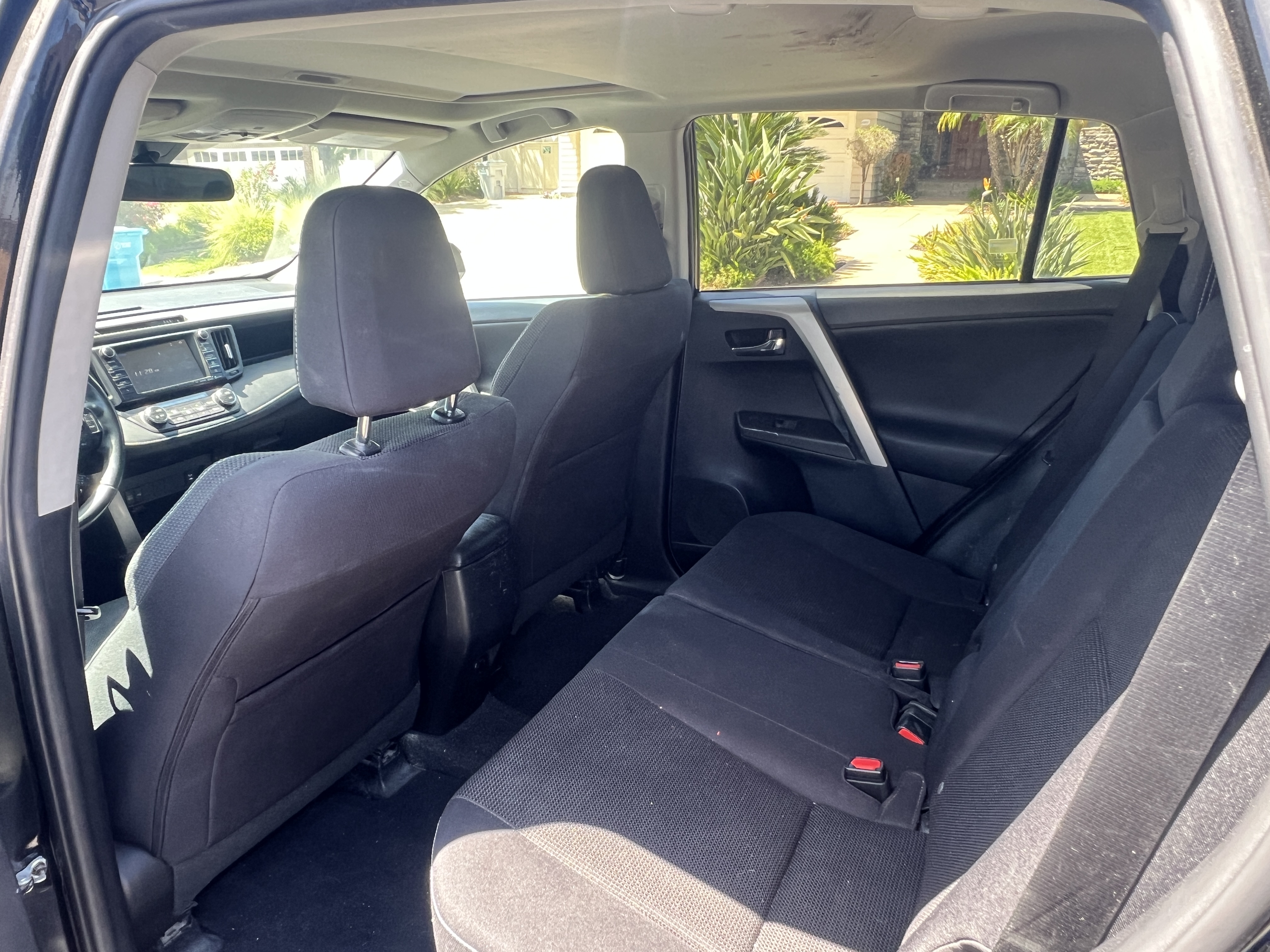 Used 2017 Toyota RAV4 XLE FWD image 8