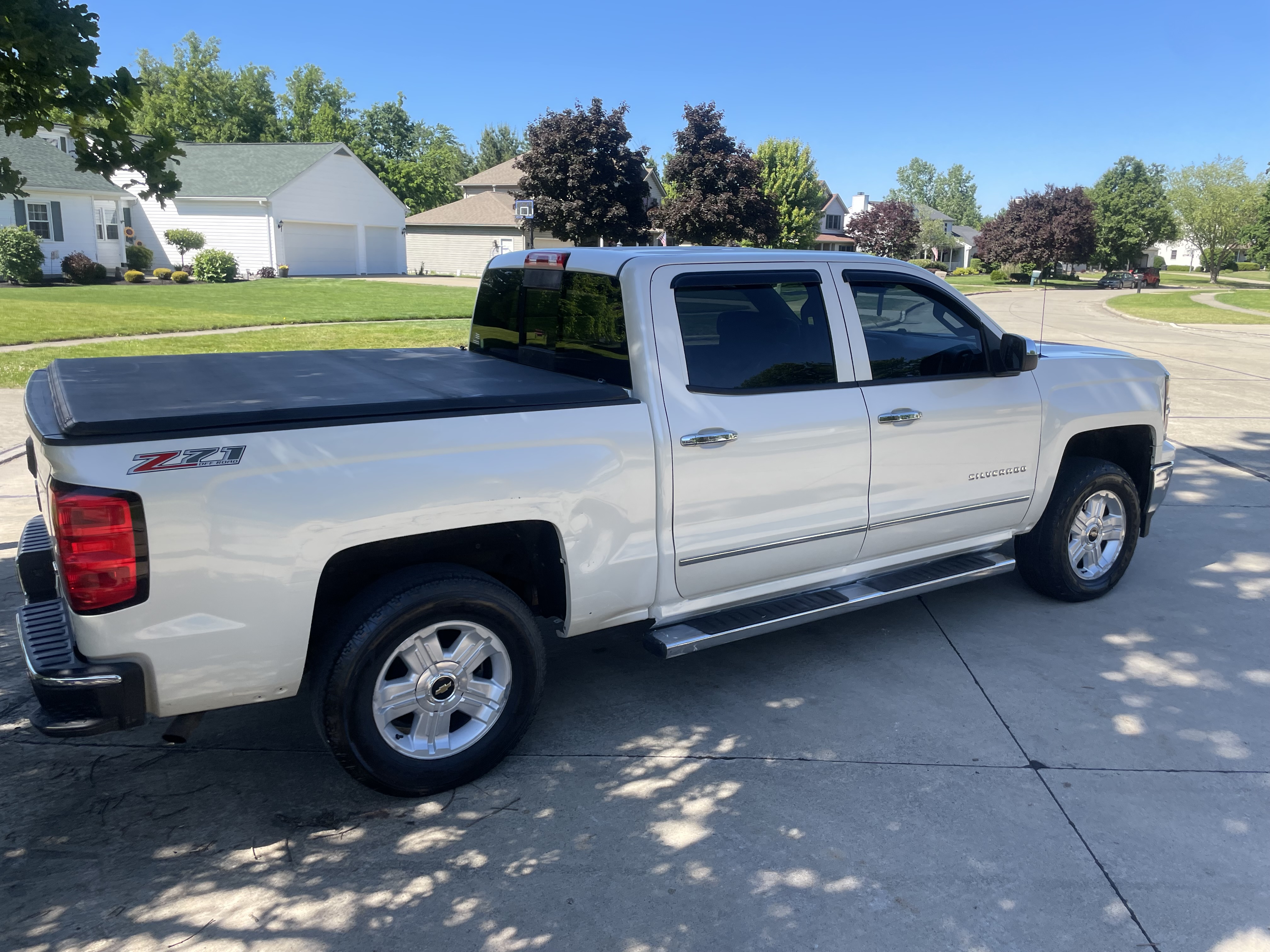 Used 2014 Chevrolet Silverado 1500 LTZ Z71 w/ LTZ Plus Package AWD/4WD image 9
