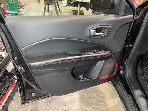 Used 2018 Jeep Compass Trailhawk w/ Leather Interior Group image 15