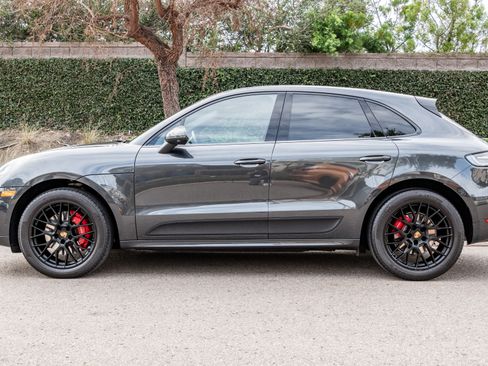 Used 2021 Porsche Macan GTS image 2